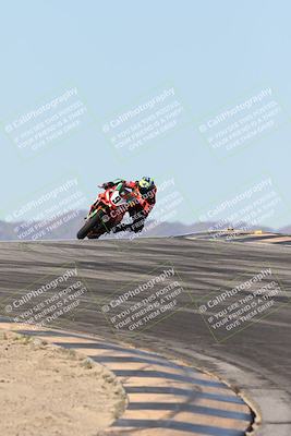 media/Dec-07-2025-CVMA (Sun) [[3e7d2de5dc]]/Race 7-Formula Lightweight Twins Shootout/